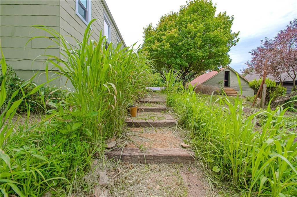 547 Main Street — photo 35