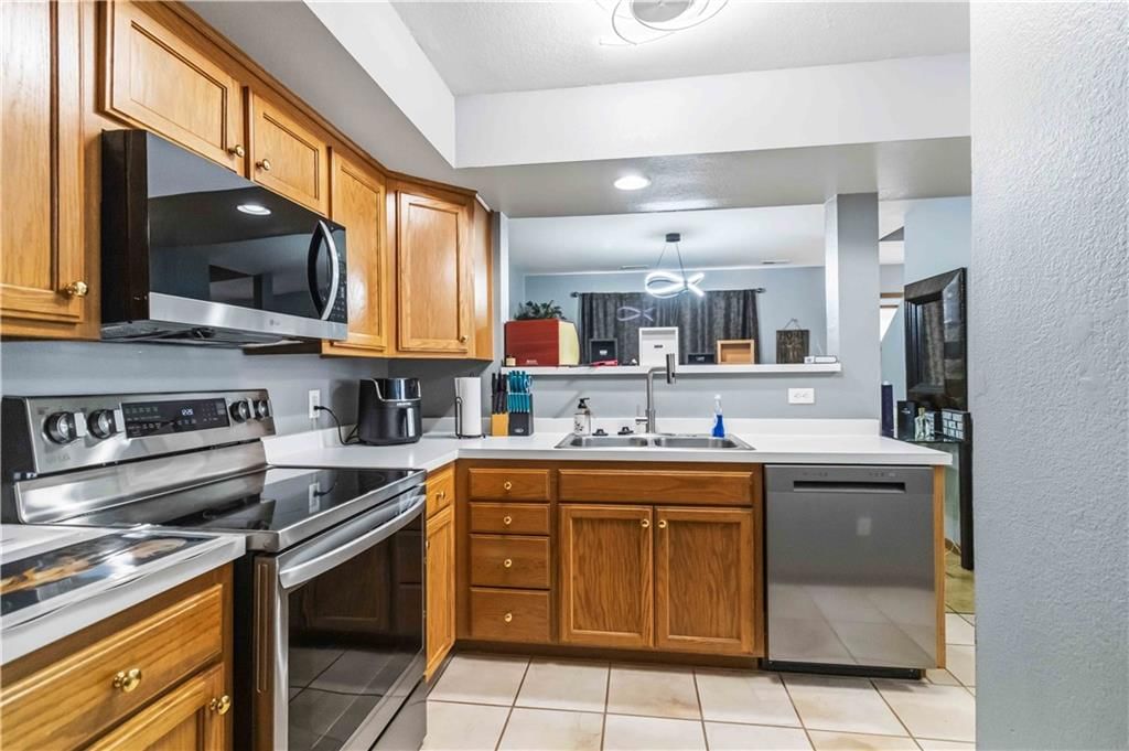 938 E Wildcat Run Street — photo 8