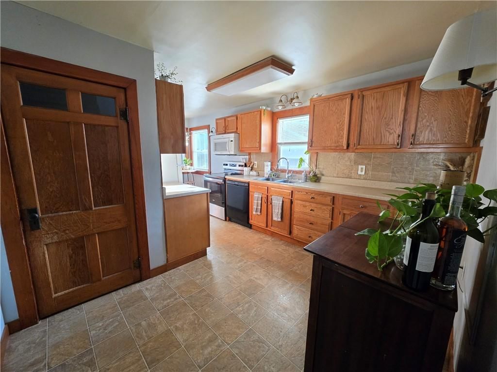 112 N Frederick Avenue — photo 8