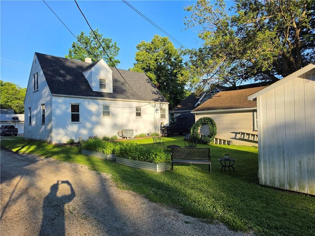 112 N Frederick Avenue — photo 19
