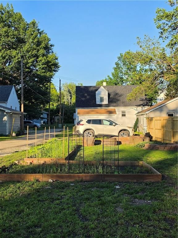 112 N Frederick Avenue — photo 21