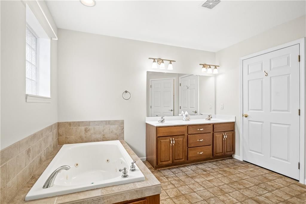 7720 SE Delwood Drive — photo 42