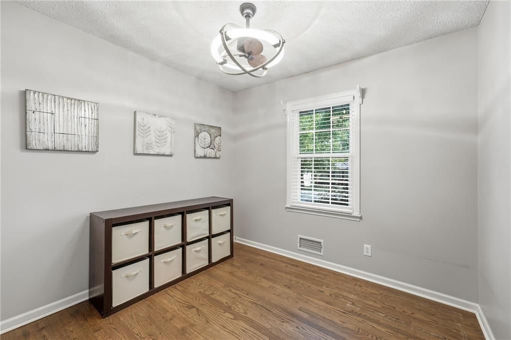 717 N Curtis Street — photo 13