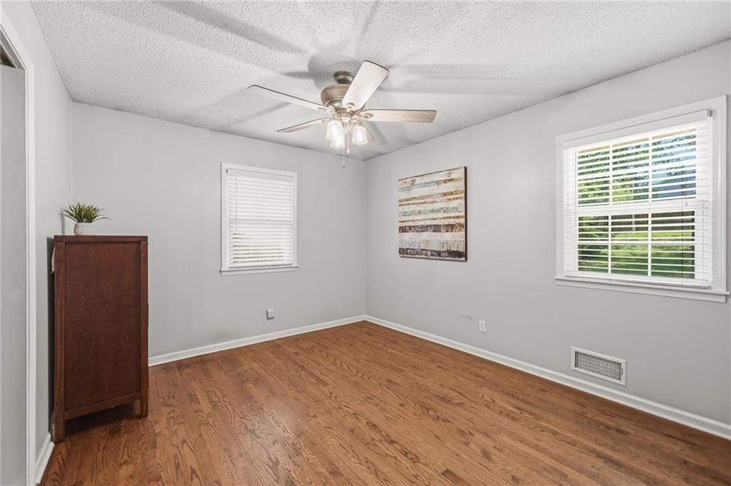 717 N Curtis Street — photo 16