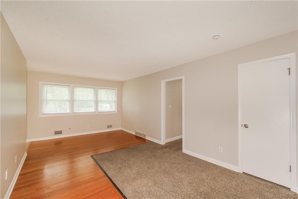 11016 E 51st Street — photo 4