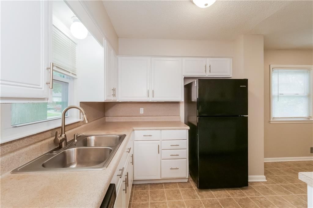 11016 E 51st Street — photo 10