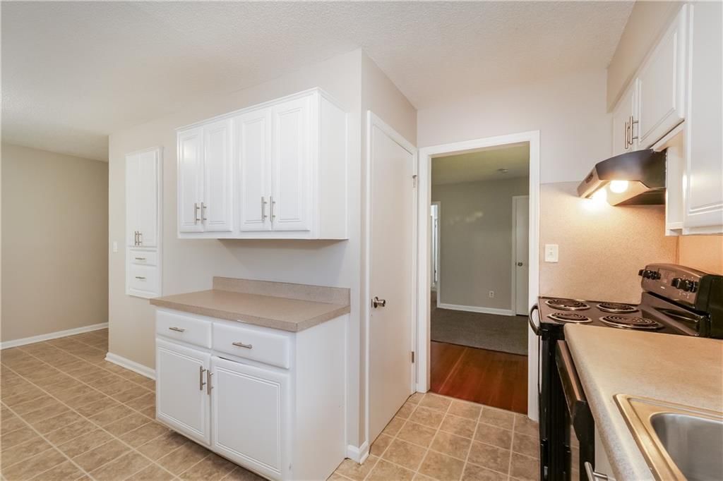 11016 E 51st Street — photo 11
