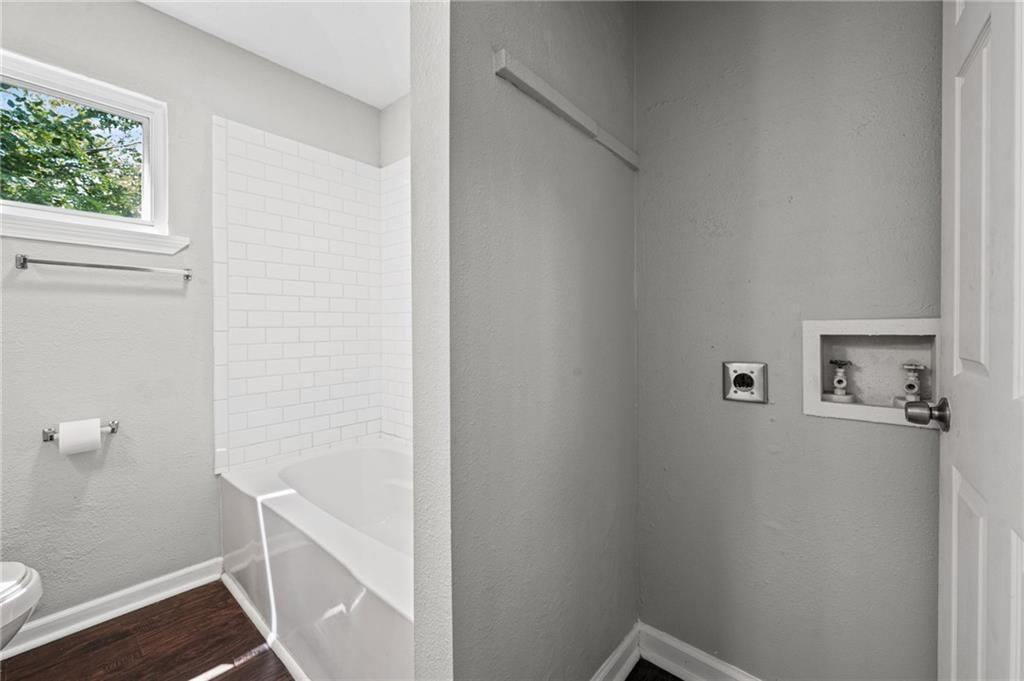 11320 Lewis Avenue — photo 12