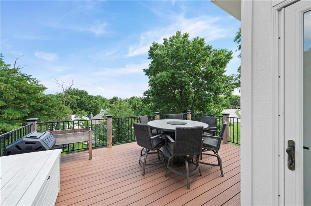 6725 N Nevada Avenue — photo 44