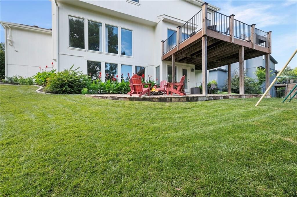 6725 N Nevada Avenue — photo 49