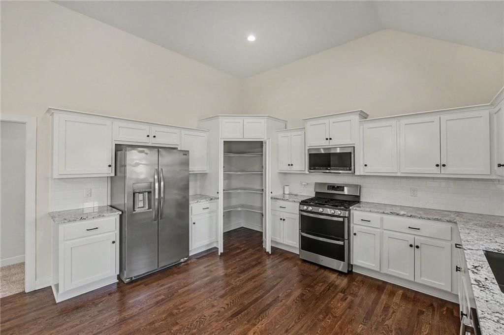 1018 Jasmine Drive — photo 10