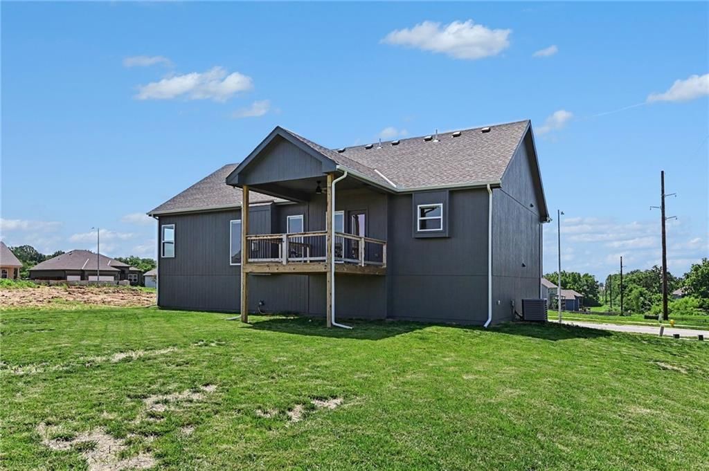 1018 Jasmine Drive — photo 26