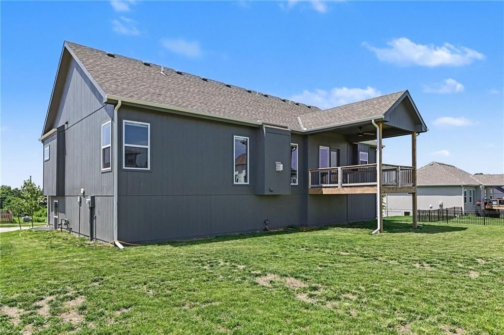 1018 Jasmine Drive — photo 27
