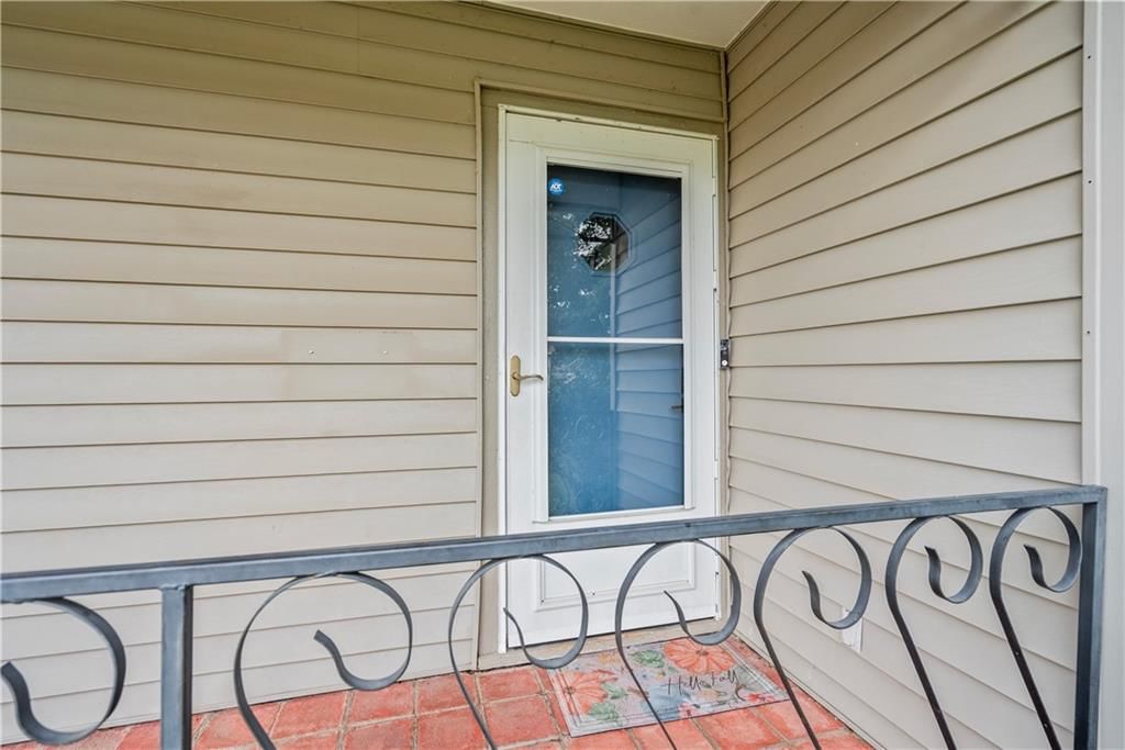 1210 N 18th Place — photo 5