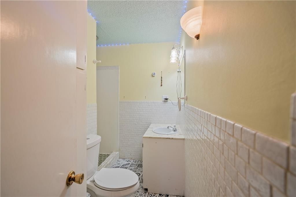 1210 N 18th Place — photo 33