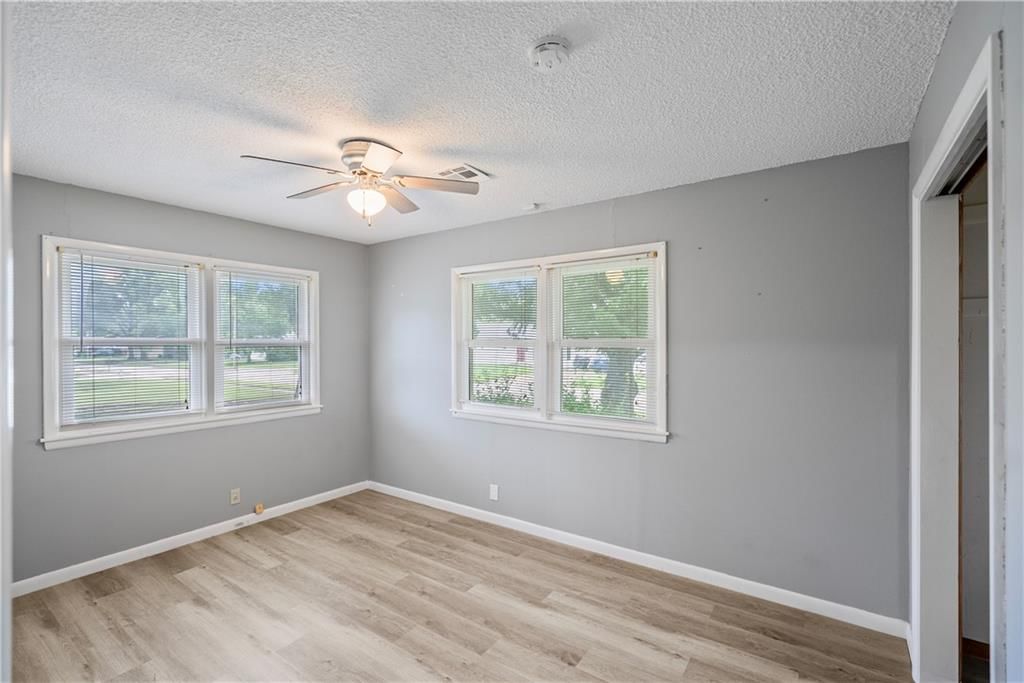 1210 N 18th Place — photo 49