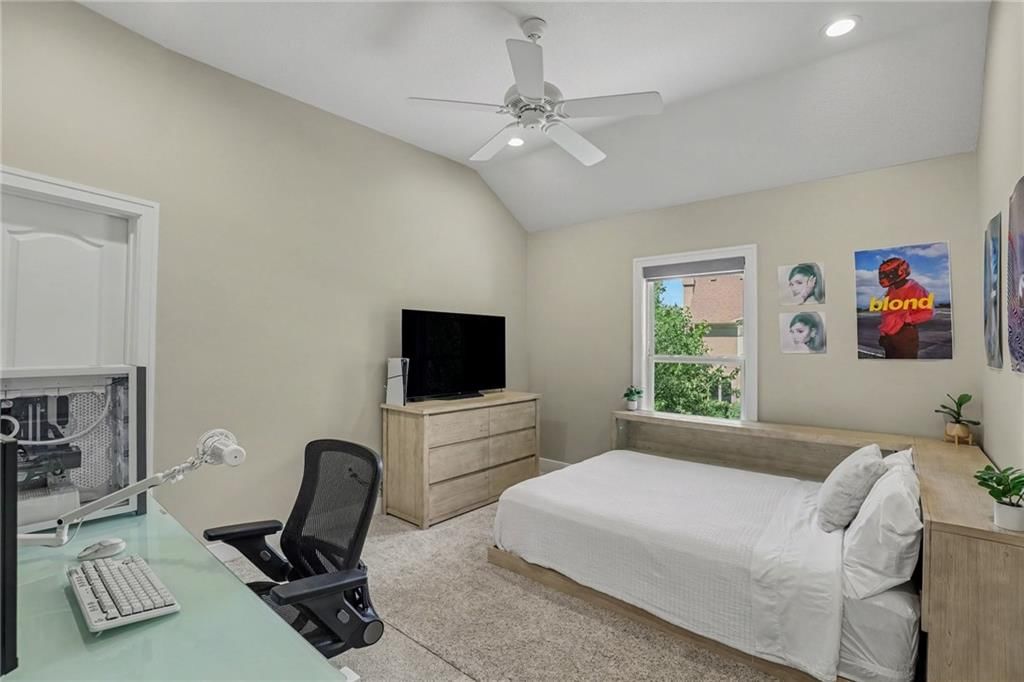 16628 Rosewood Street — photo 36