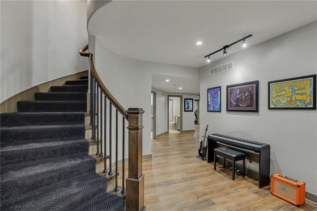 16628 Rosewood Street — photo 38
