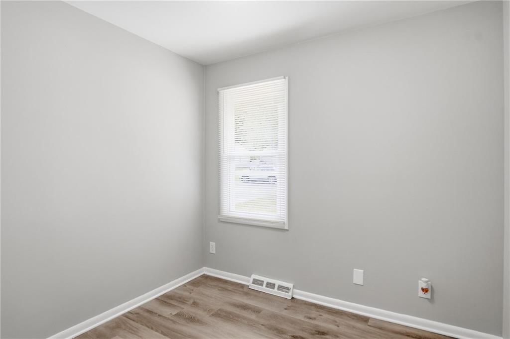 11215 Herrick Avenue — photo 11
