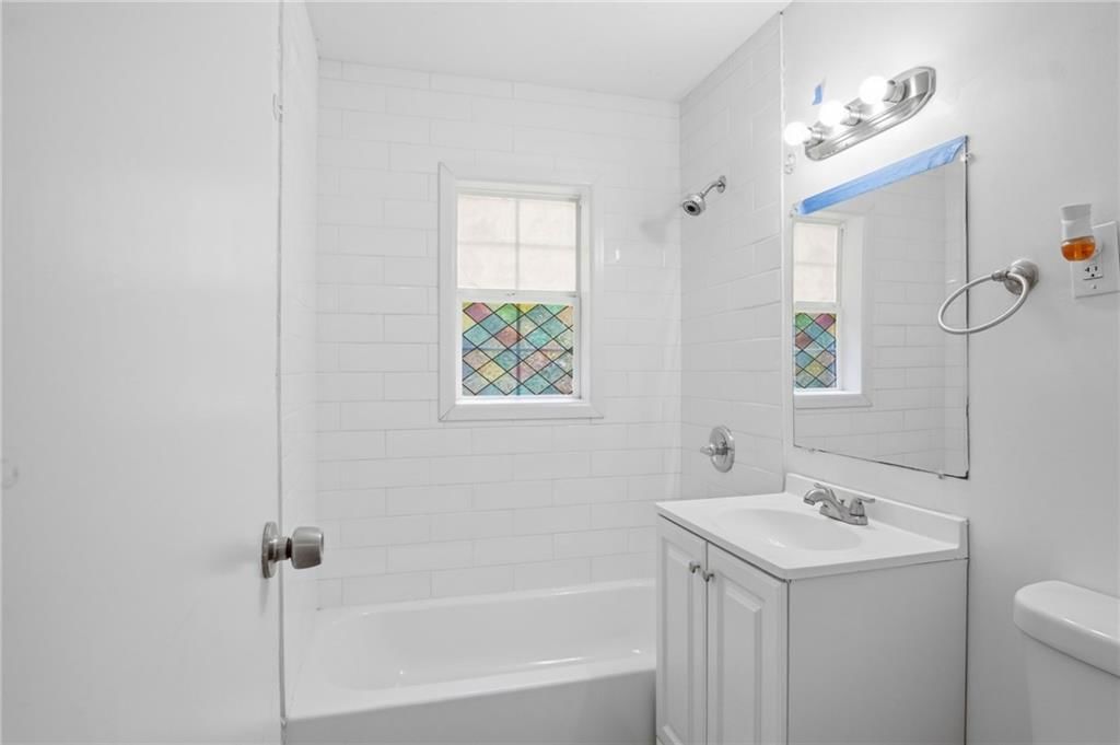 11215 Herrick Avenue — photo 22