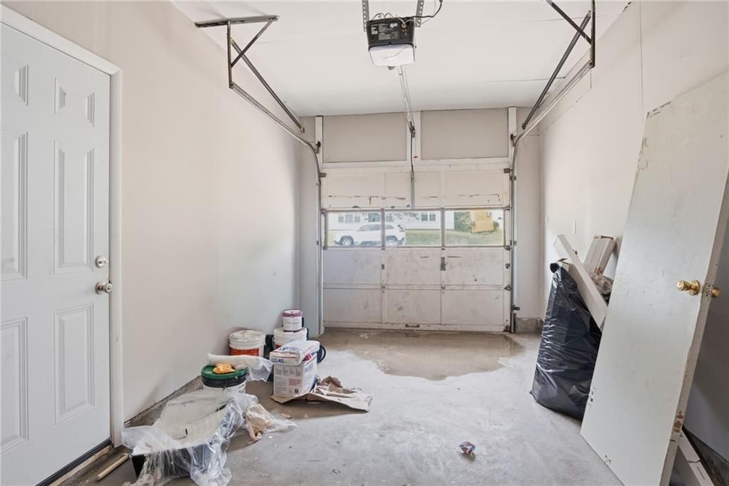 11215 Herrick Avenue — photo 26