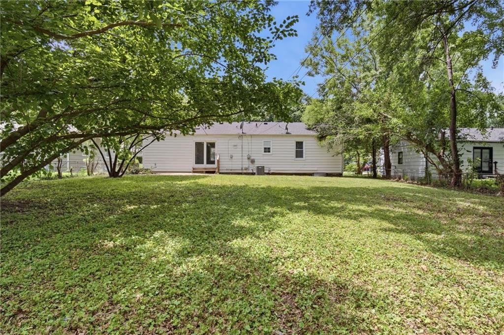 11215 Herrick Avenue — photo 30