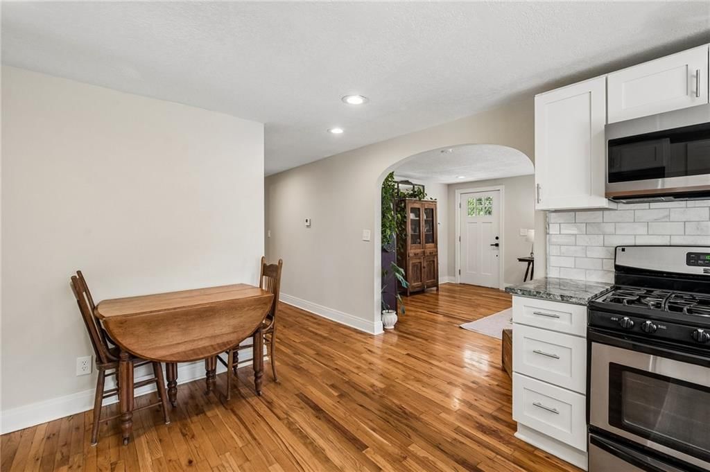 420 N Fairview Avenue — photo 11