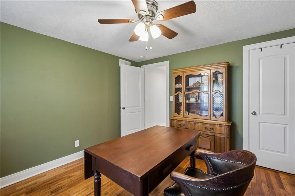 420 N Fairview Avenue — photo 21