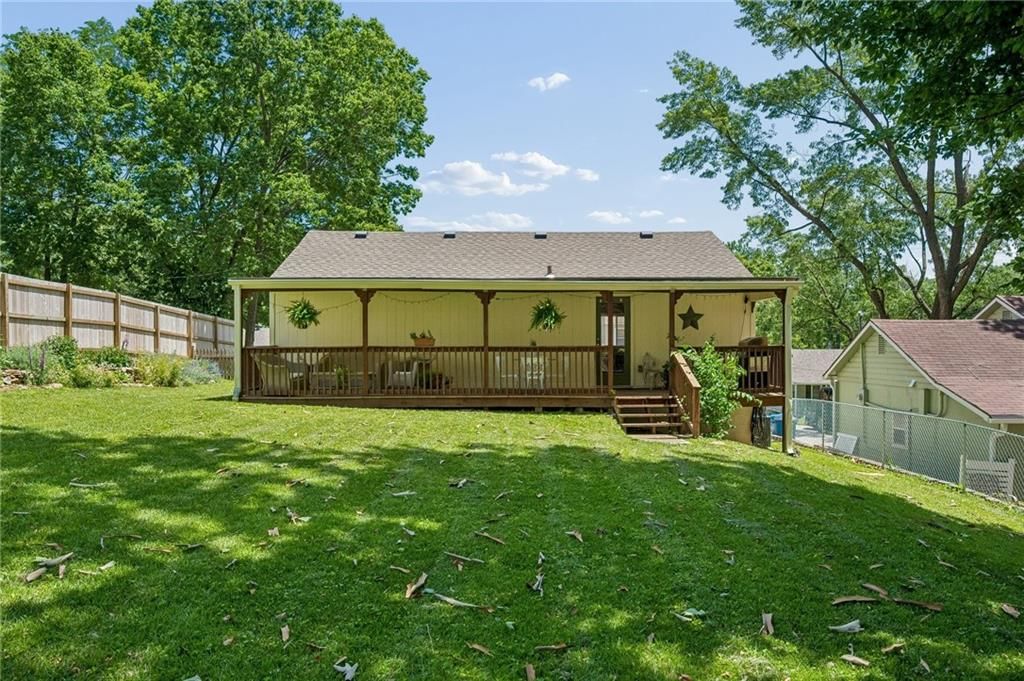 420 N Fairview Avenue — photo 23