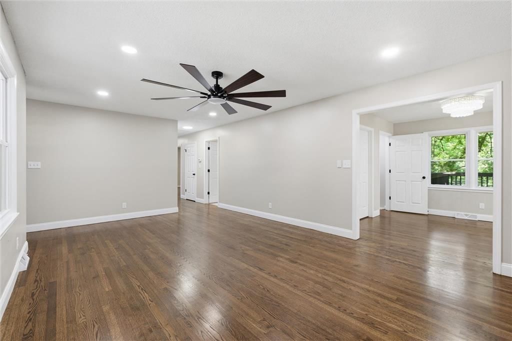3720 Crescent Avenue — photo 7