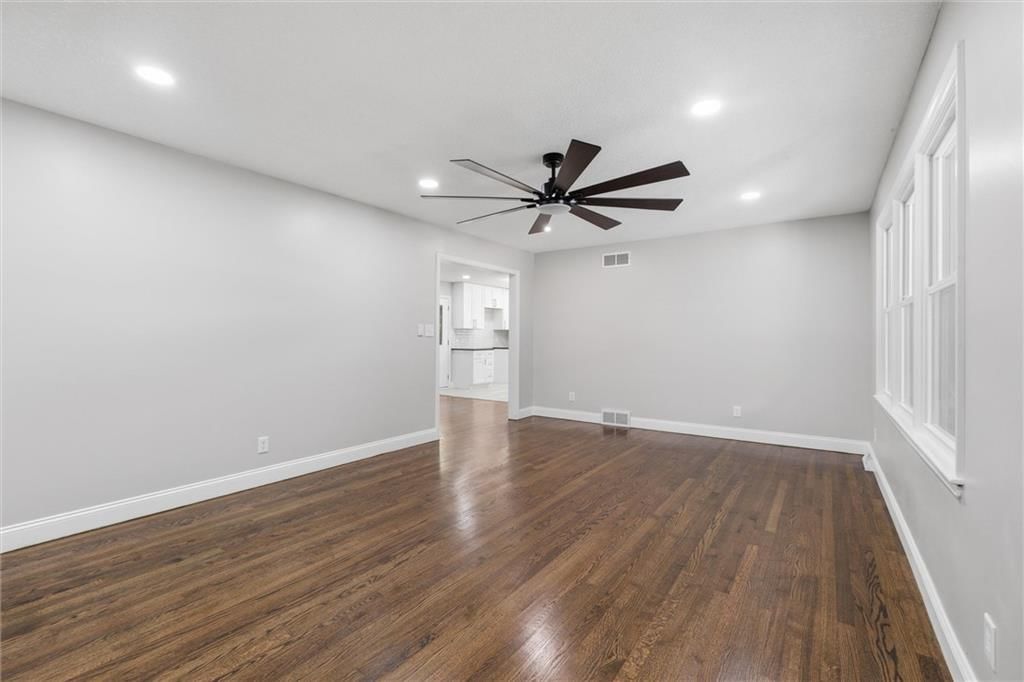 3720 Crescent Avenue — photo 9