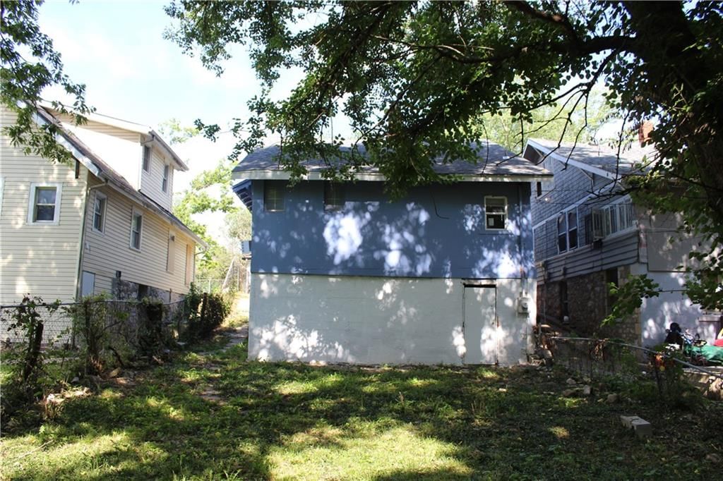 2739 Elmwood Avenue — photo 2