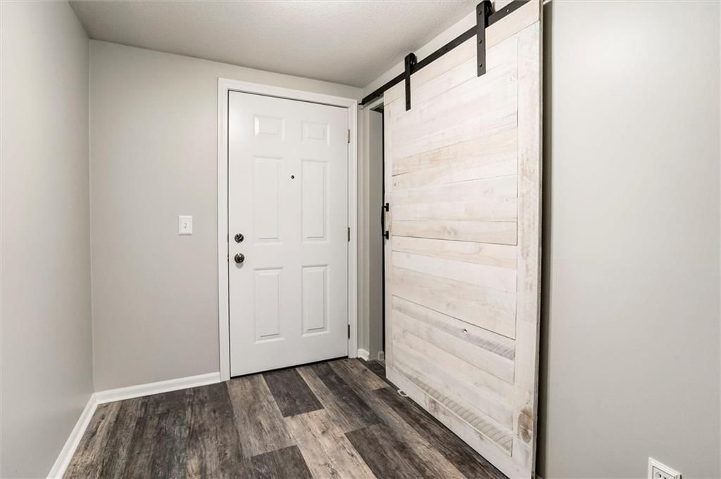 10553 Riley Street — photo 5