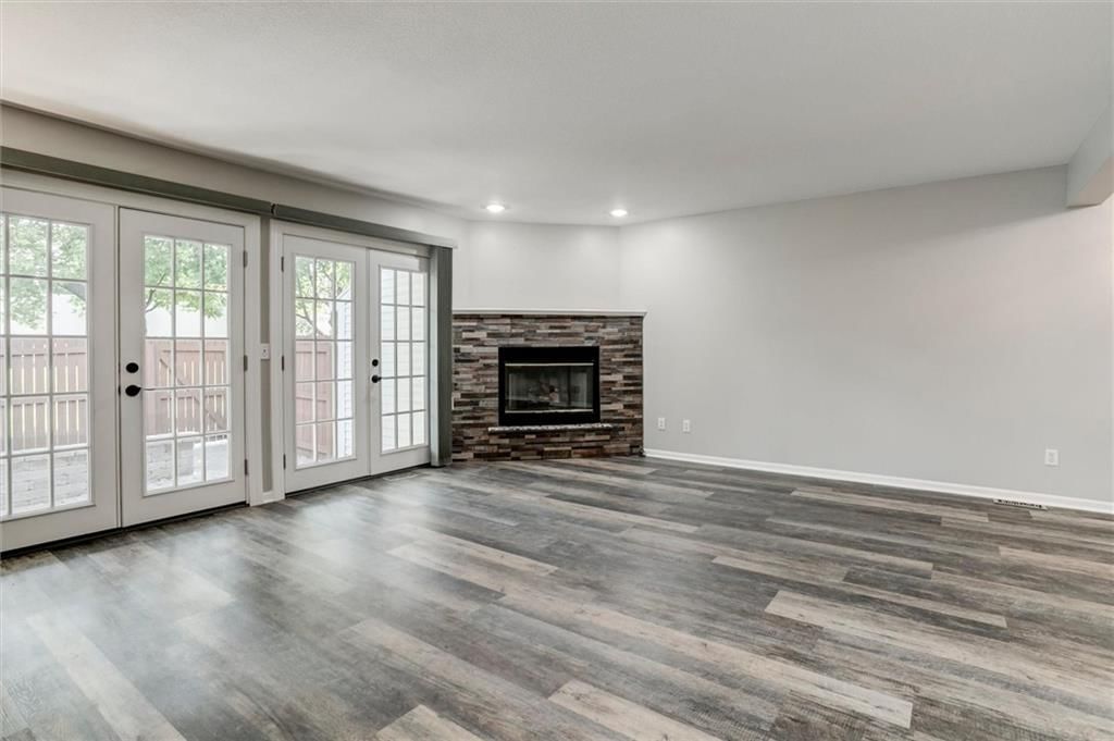 10553 Riley Street — photo 13