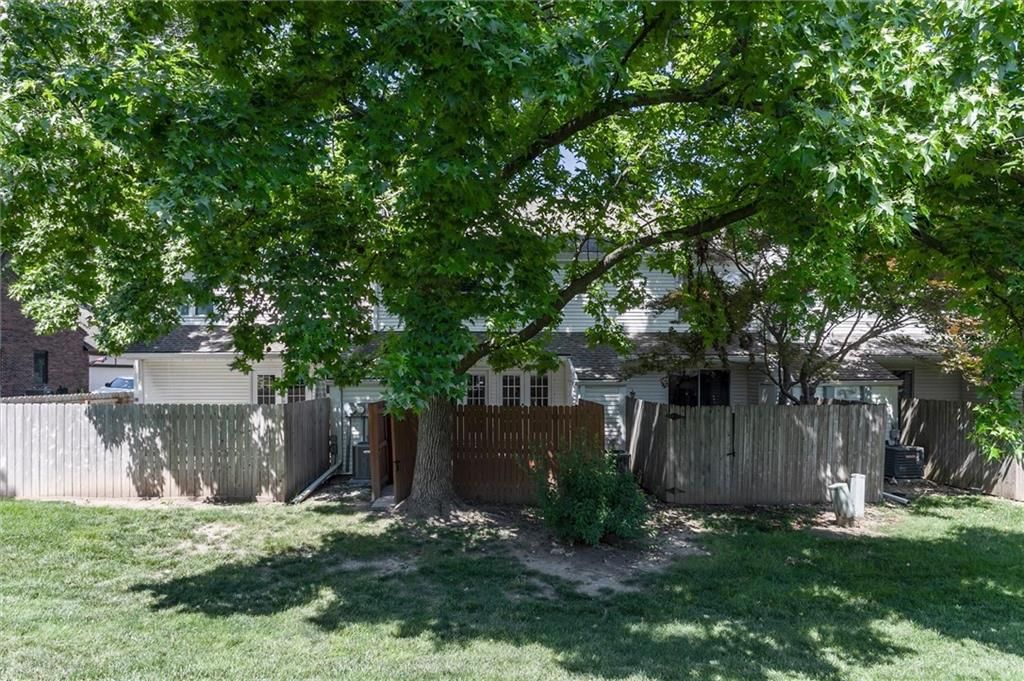 10553 Riley Street — photo 33
