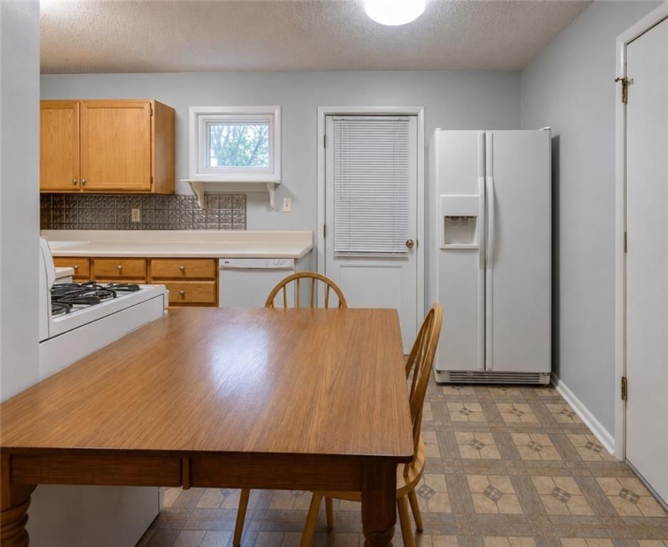 16607 E 2nd N Street — photo 10