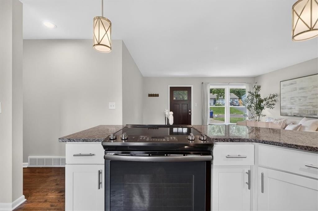 8521 Goodman Street — photo 13