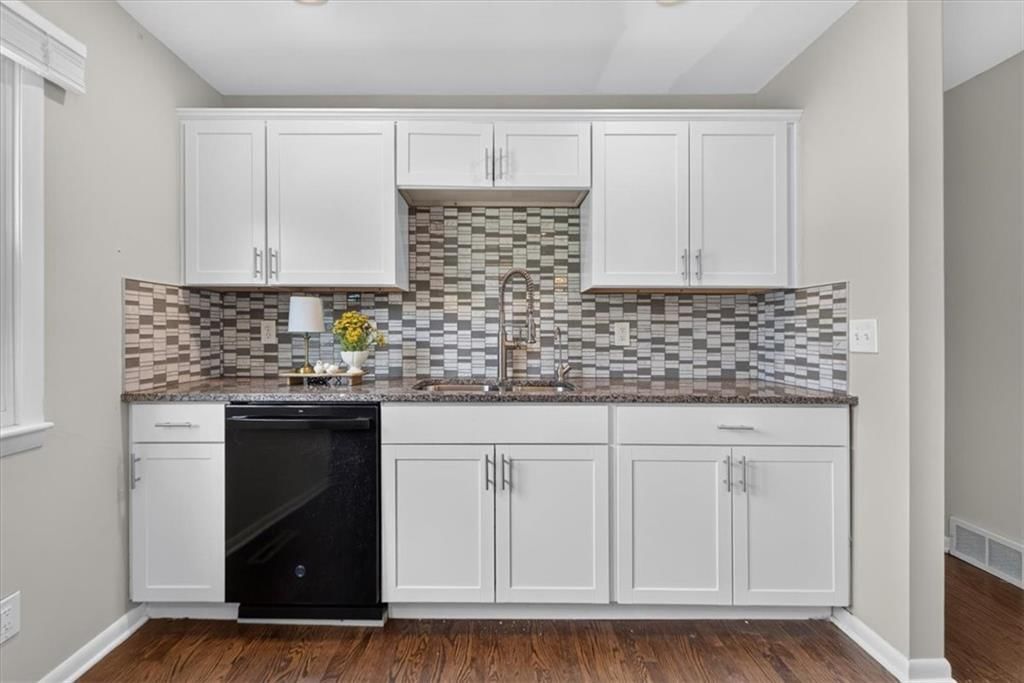 8521 Goodman Street — photo 15