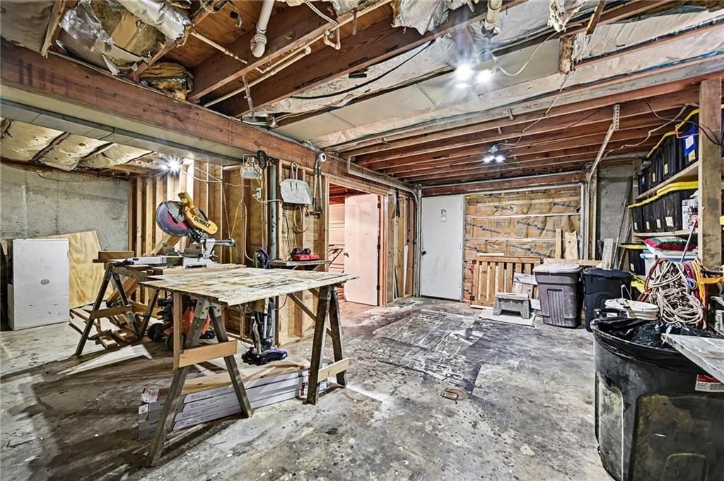 403 W Center Street — photo 25