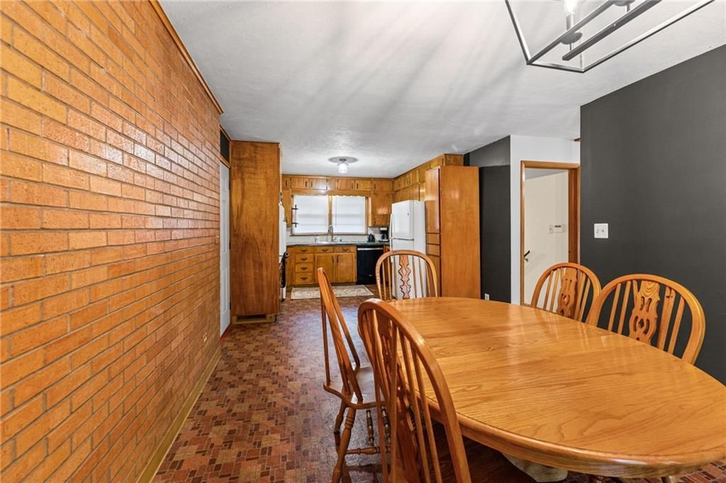 909 E Lexington Avenue — photo 14