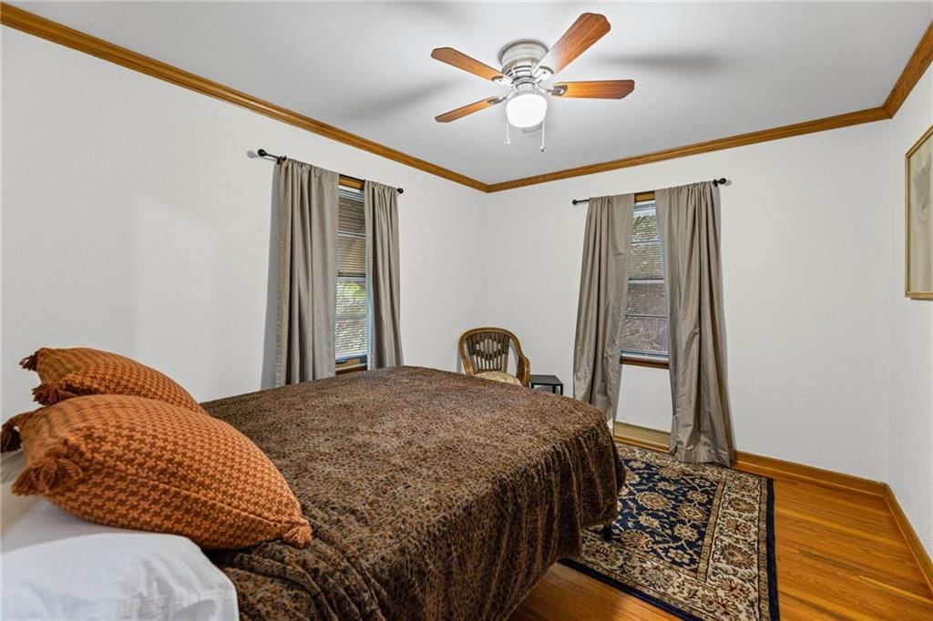 909 E Lexington Avenue — photo 19