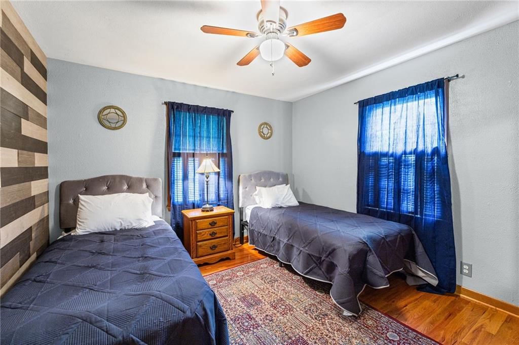 909 E Lexington Avenue — photo 21