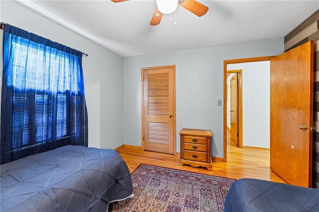 909 E Lexington Avenue — photo 22