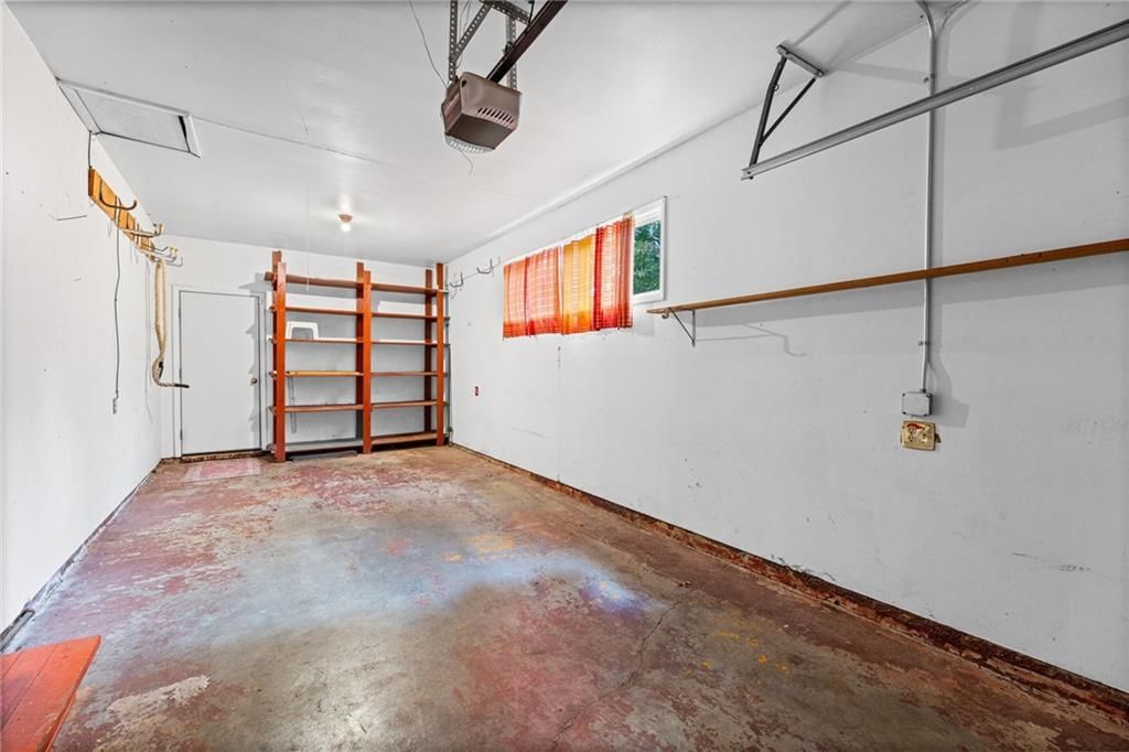 909 E Lexington Avenue — photo 29