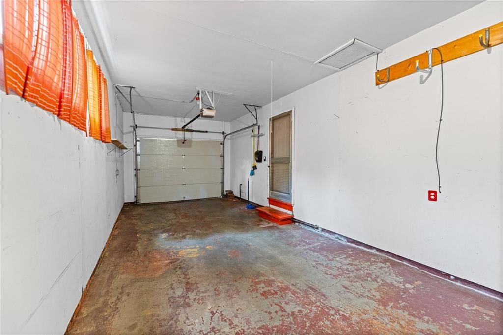 909 E Lexington Avenue — photo 30