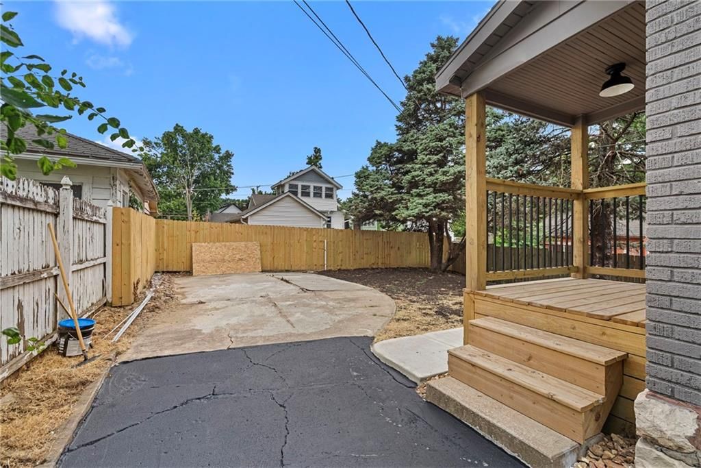 1903 Elizabeth Avenue — photo 30