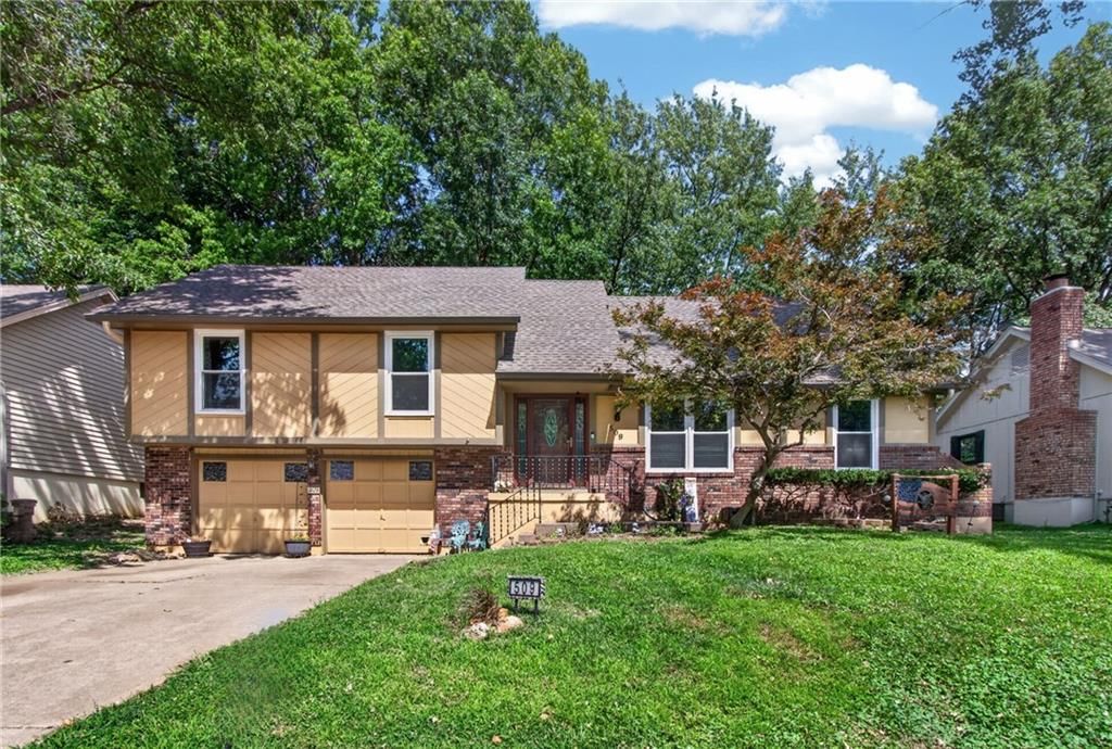 509 NE Country Lane — photo 2