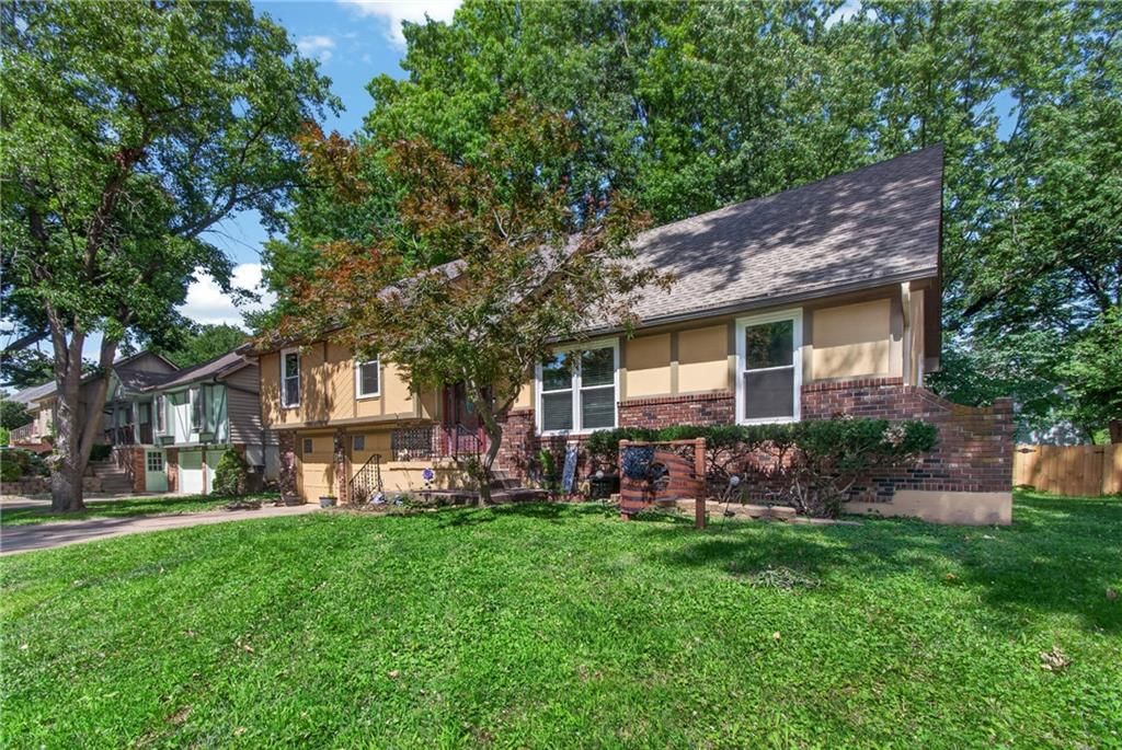 509 NE Country Lane — photo 3