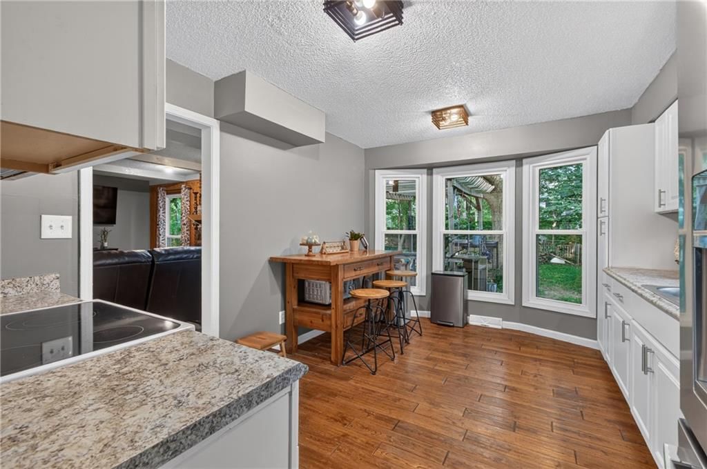 509 NE Country Lane — photo 12