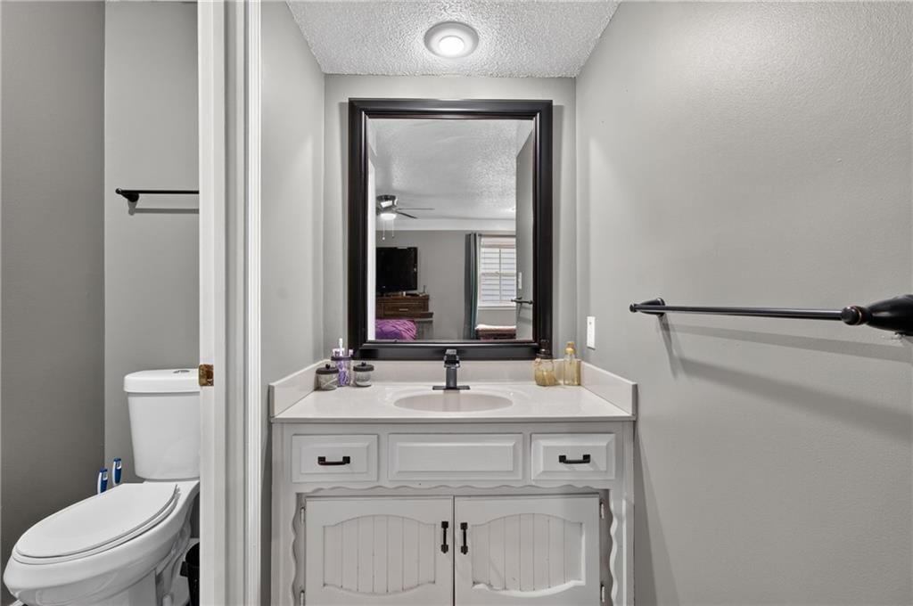 509 NE Country Lane — photo 24